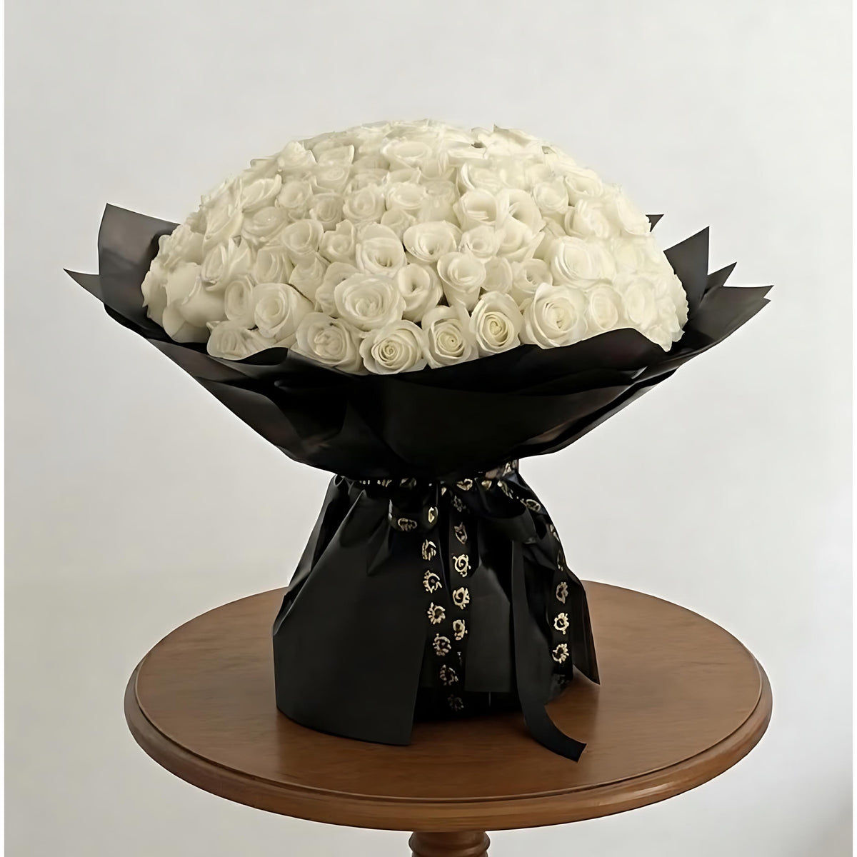 The Grand Romance - 200 Red Roses Bouquet