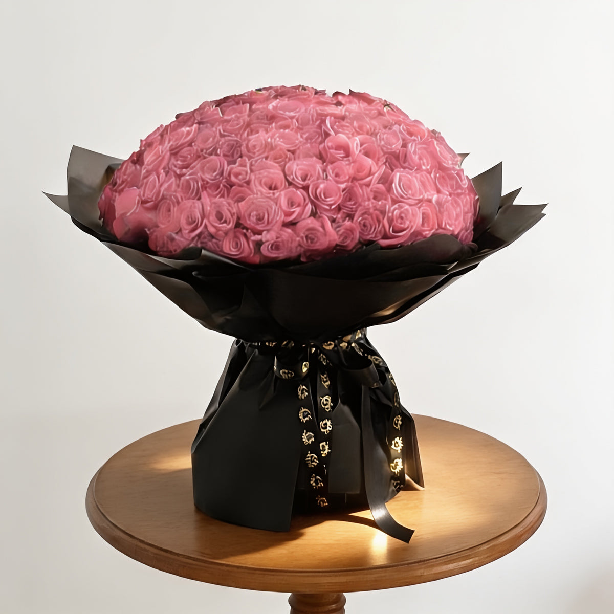 The Grand Romance - 200 Red Roses Bouquet