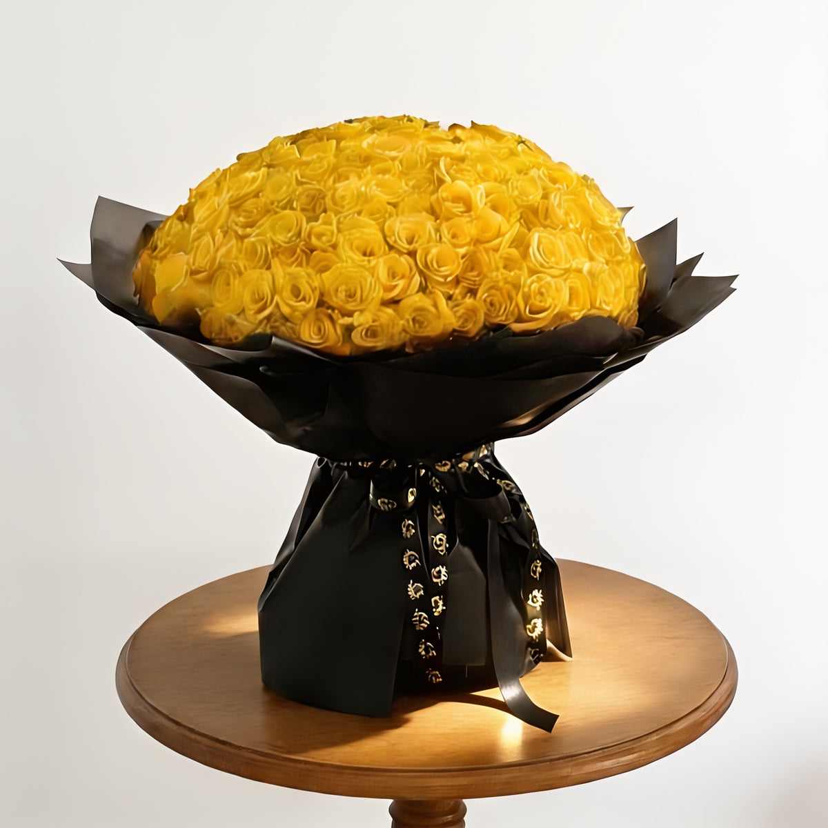 The Grand Romance - 200 Red Roses Bouquet