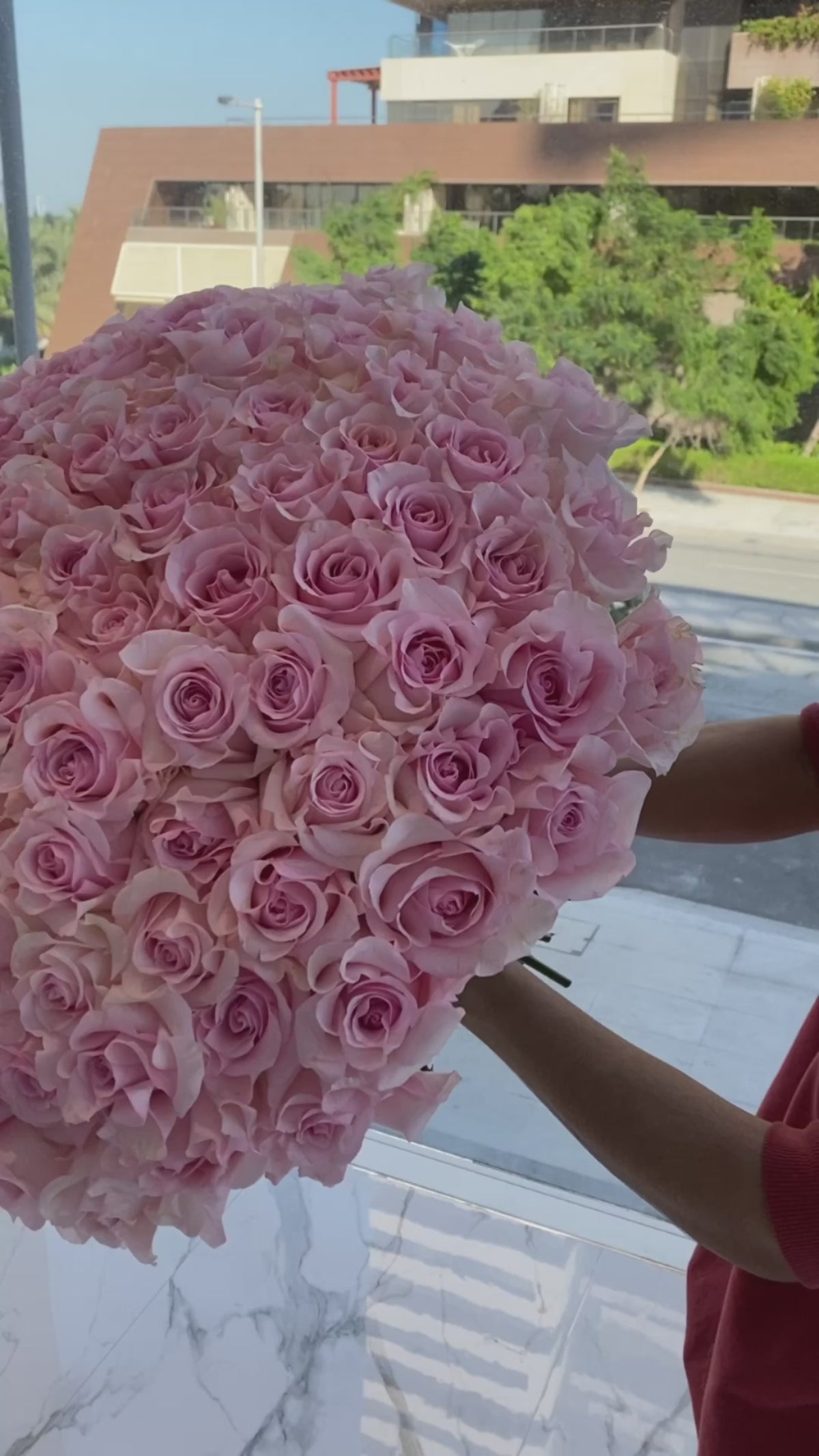 100 Soft Pink Roses – Grand Blush Bouquet